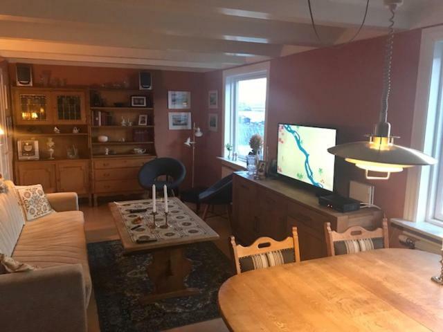 Det Lille Gule Hus Villa Trongisvágur Dış mekan fotoğraf